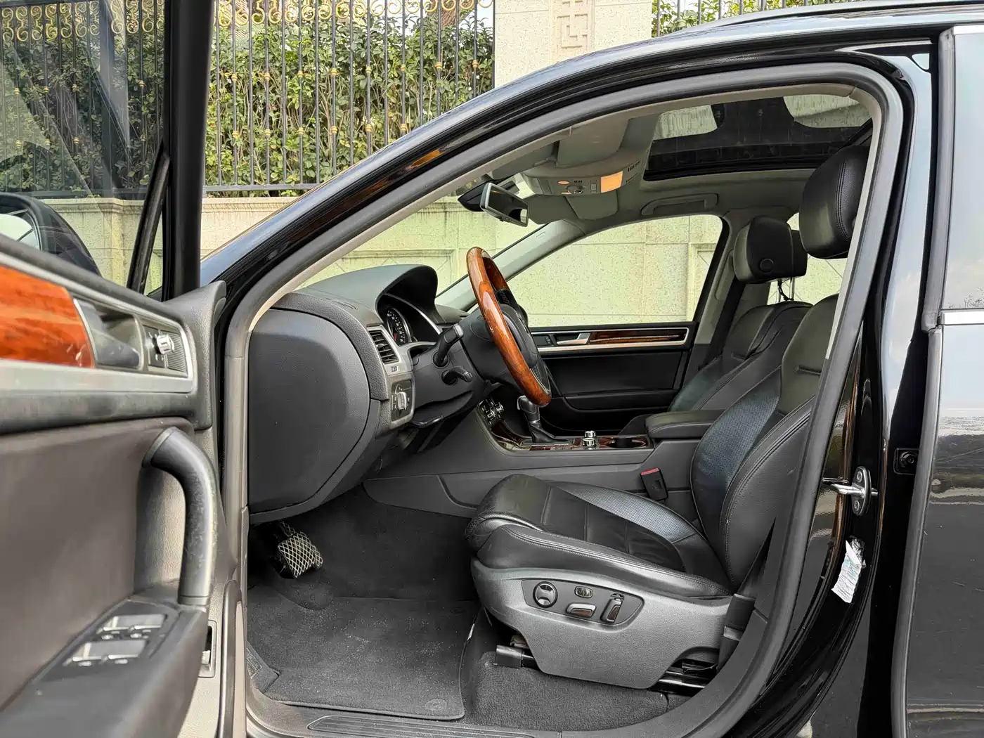 Volkswagen Touareg 2011 3.0TSI Comfort фото 6