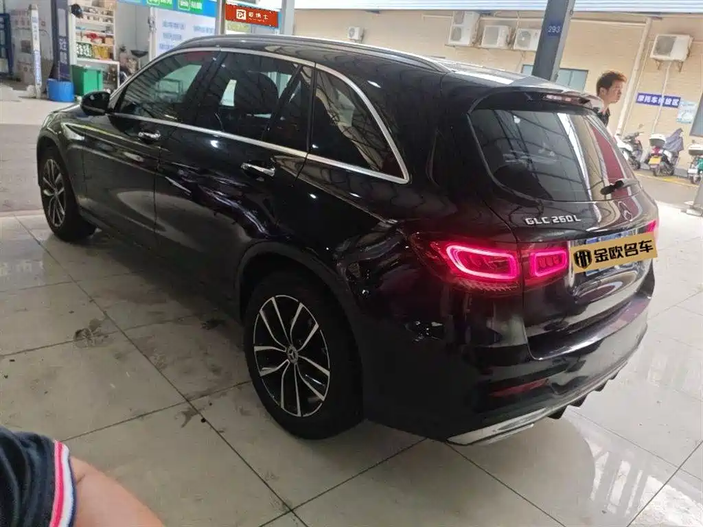 Mercedes-Benz GLC 2021 GLC 260 L 4MATIC Luxury фото 4