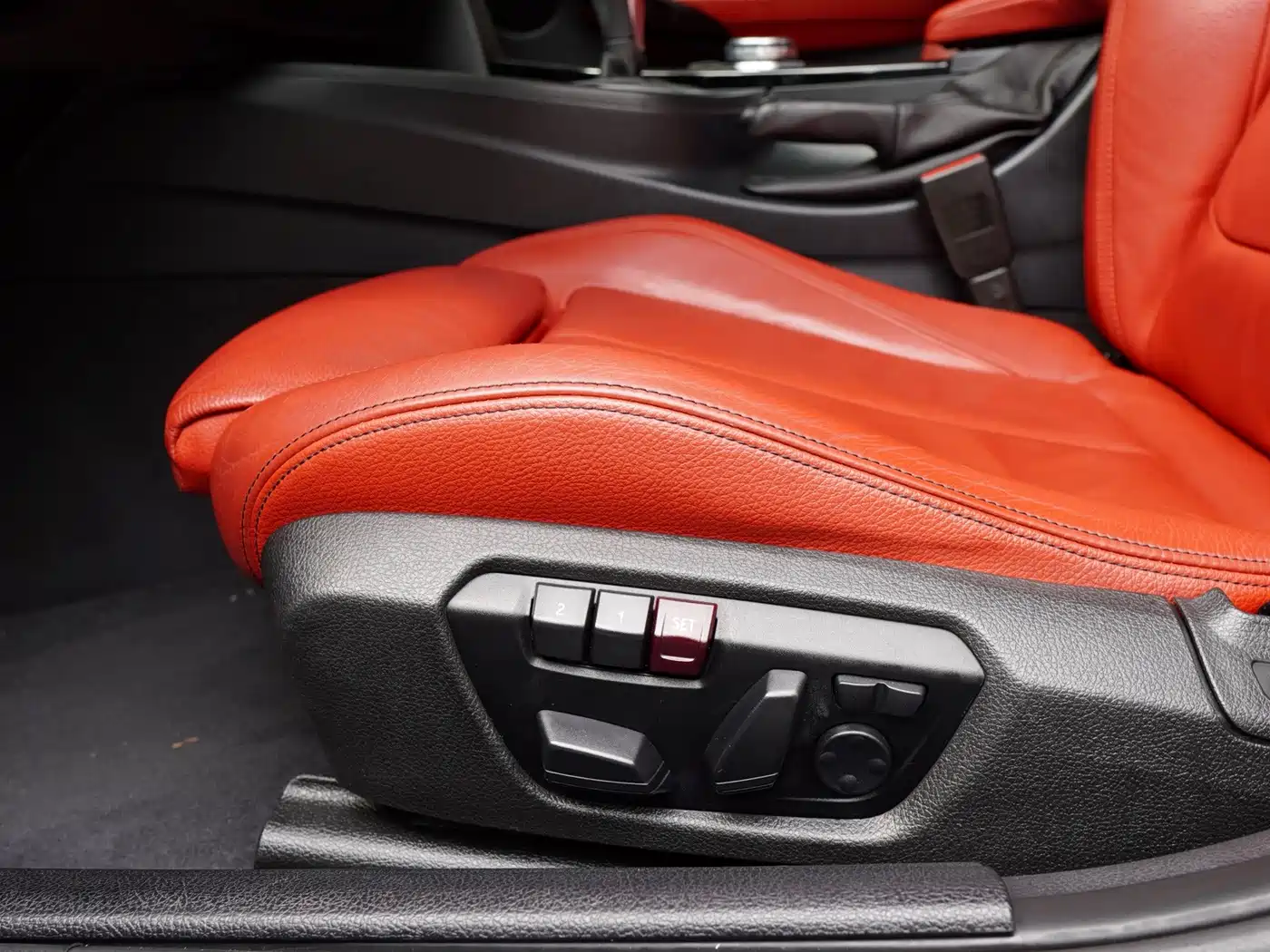 Photo 24 - BMW 3 Series