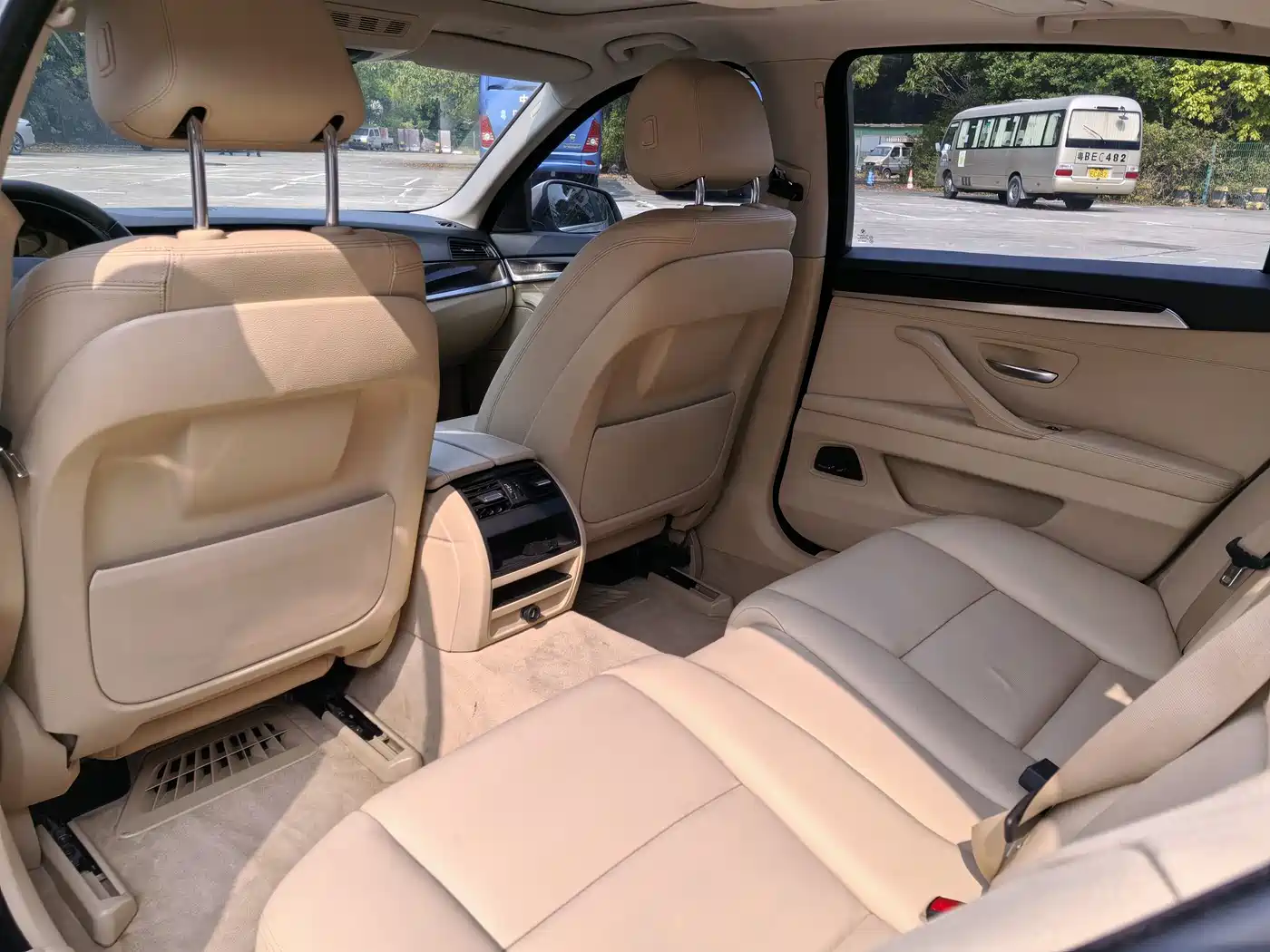 BMW 5 Series 2014 525Li Leading фото 8
