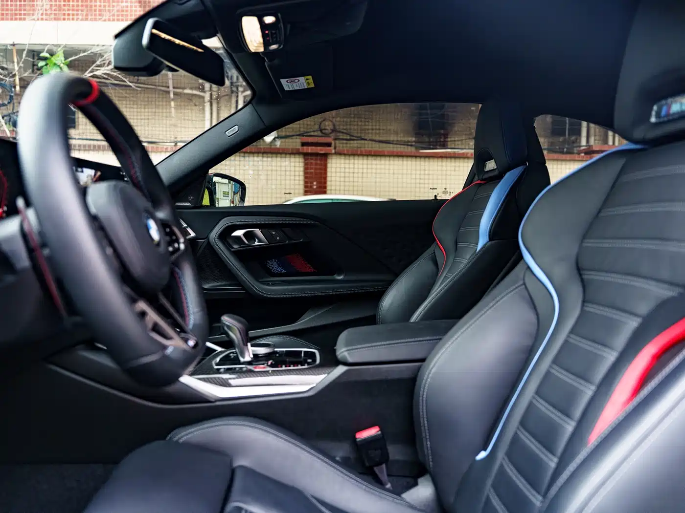 BMW M2 2024 M2 фото 15