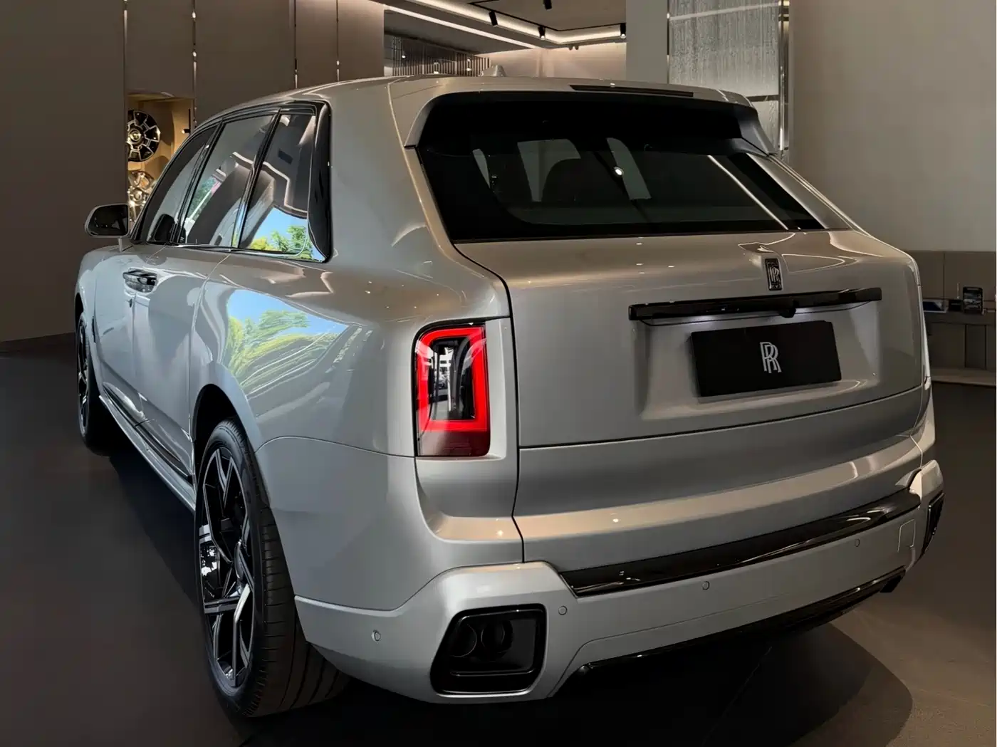 Rolls-Royce Cullinan фото 3