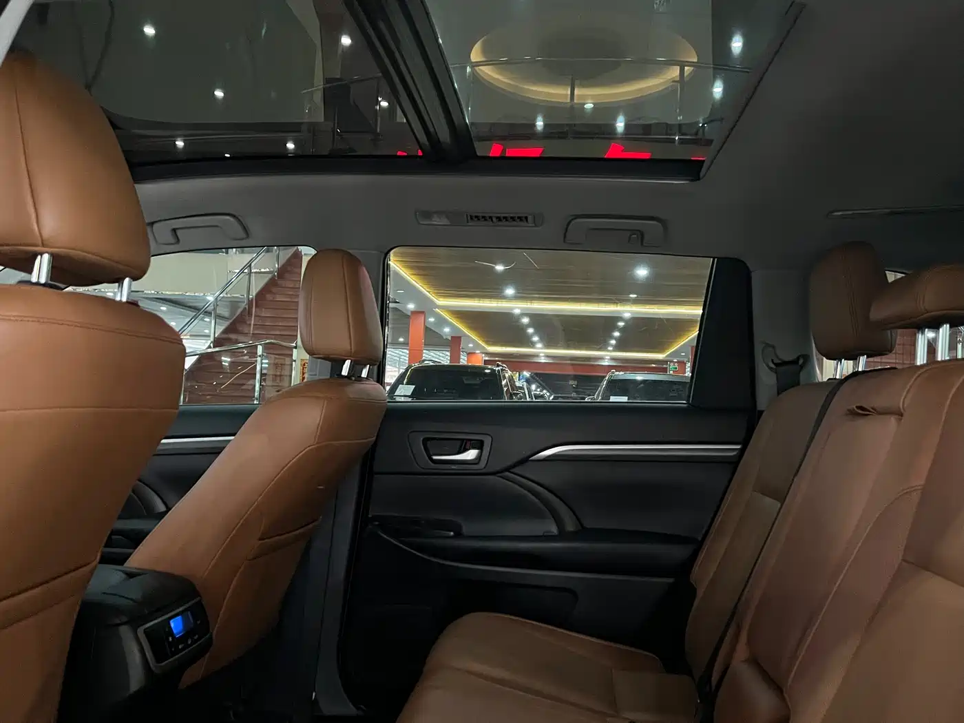 Toyota Highlander 2018 Model 2.0T 4WD Knight Edition 7-Seater China VI фото 14