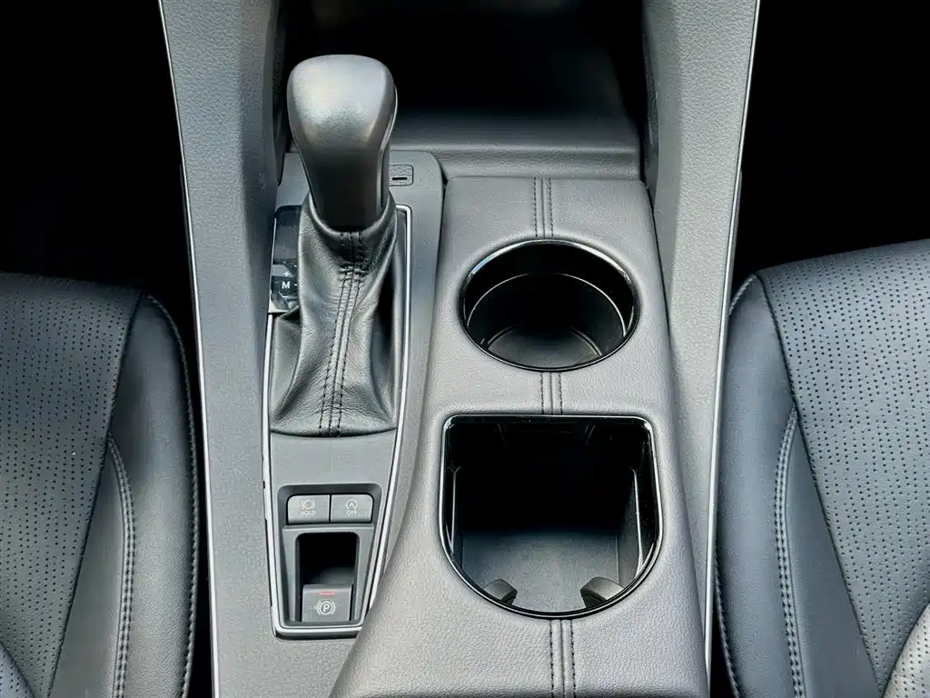 Toyota Avalon 2019 2.0L Luxury Edition (China VI) фото 25
