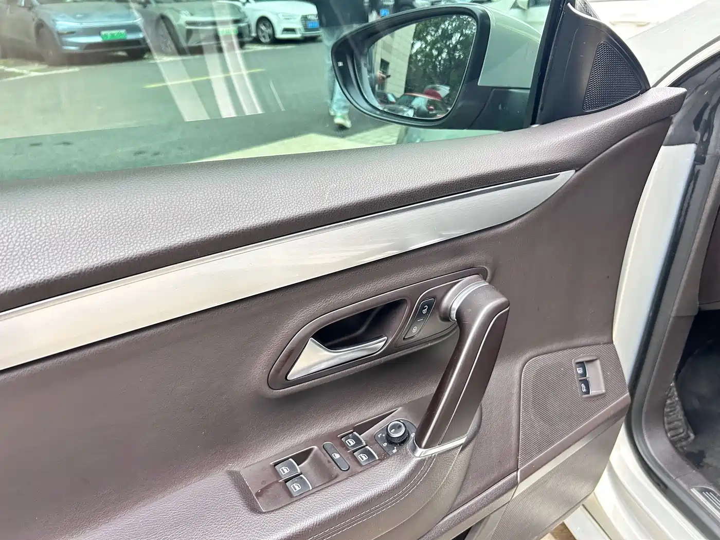 Volkswagen FAW-Volkswagen CC 2016 Model 1.8TSI Luxury фото 15