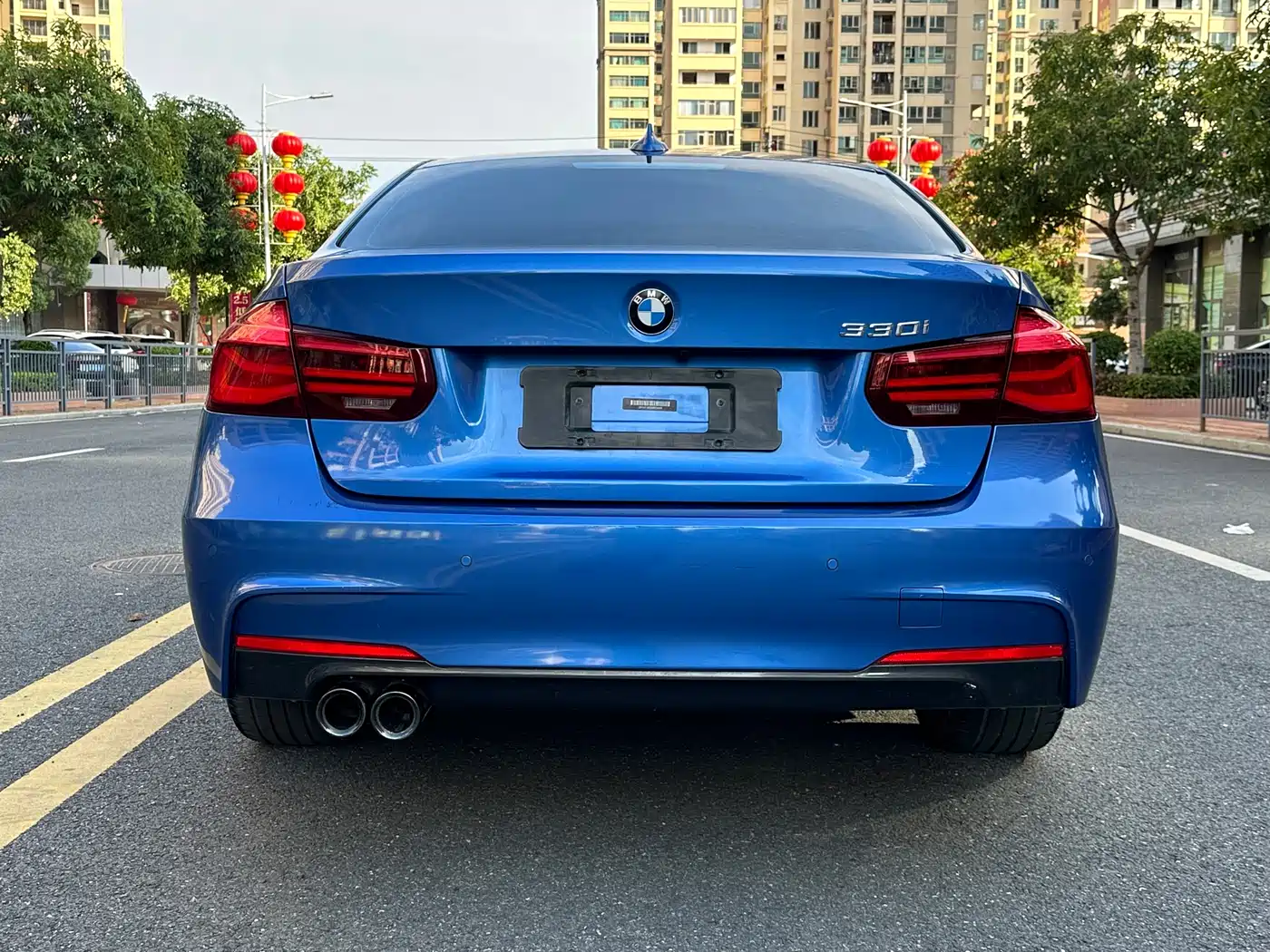 BMW 3 Series 2018 320i M Sport Black Night Edition фото 8
