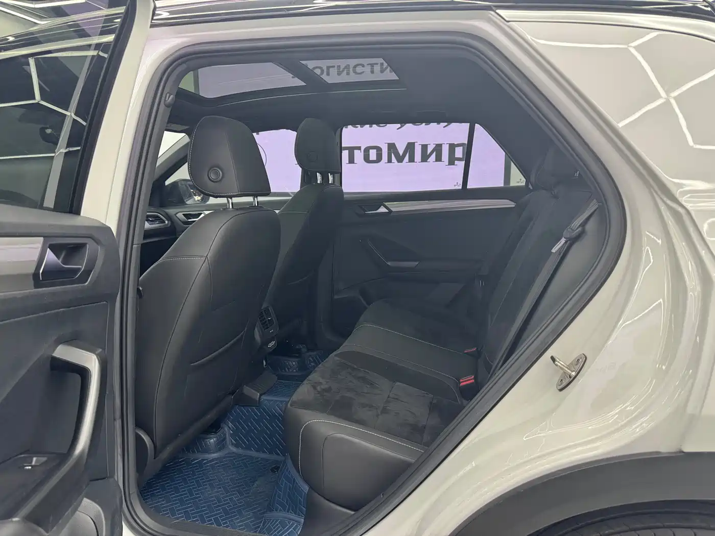 Volkswagen T-ROC 2022 280TSI DSG 2WD R-Line Pro PLUS фото 5