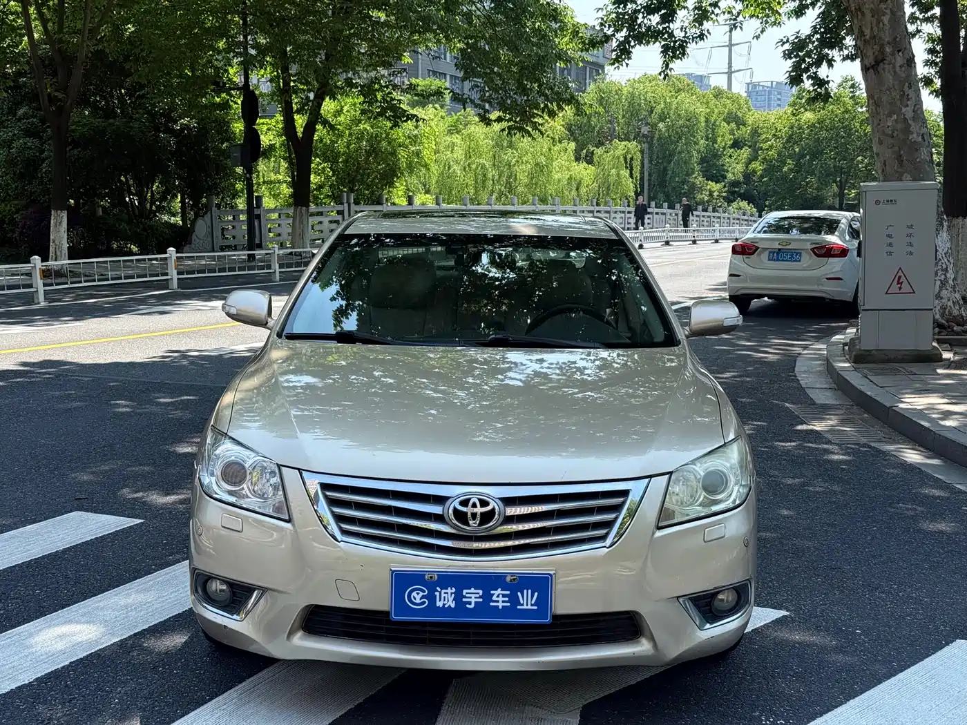 Toyota Camry 2009 Model 240G Luxury Edition фото 2