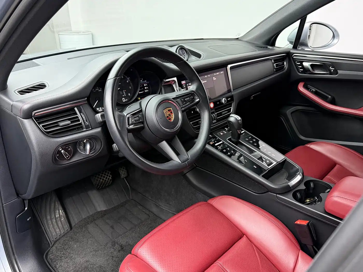 Porsche Macan 2023 Macan 2.0T фото 16