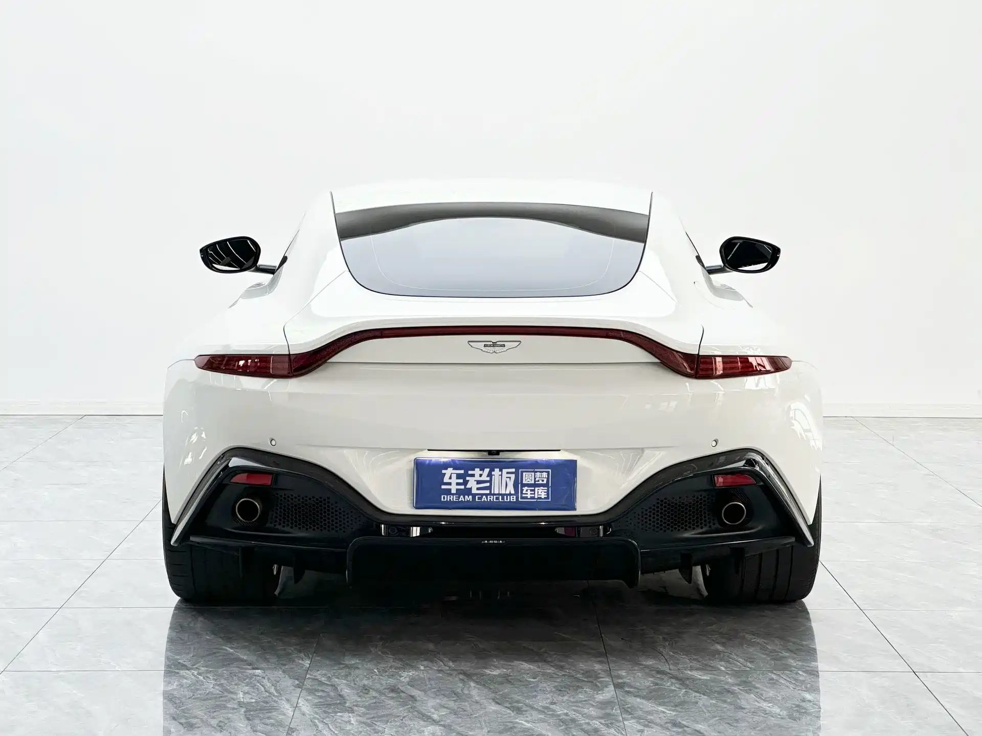 Фото 5 - Aston Martin Vantage