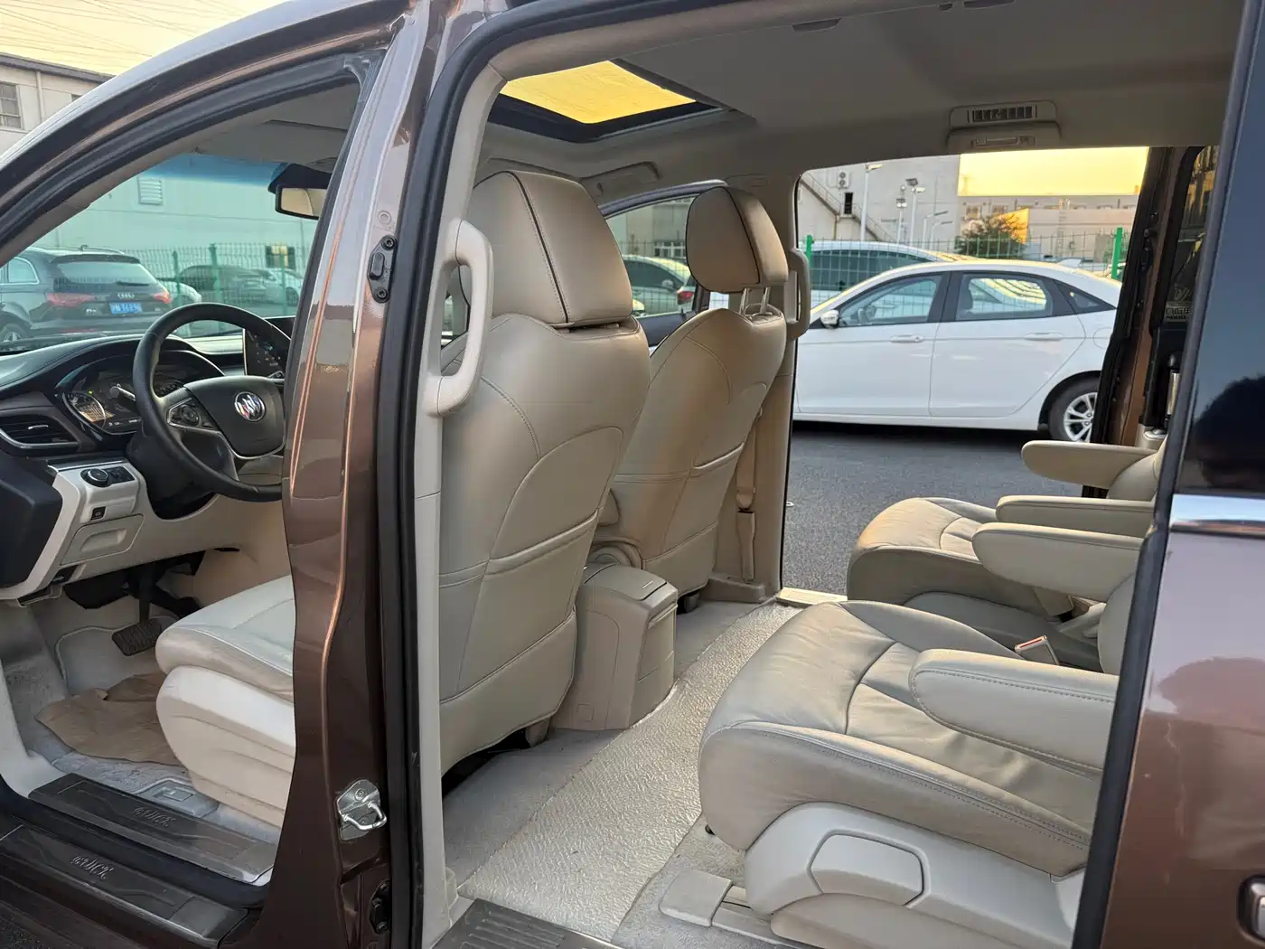 Buick GL8 2020 Model Land Business Class 652T Luxury фото 13