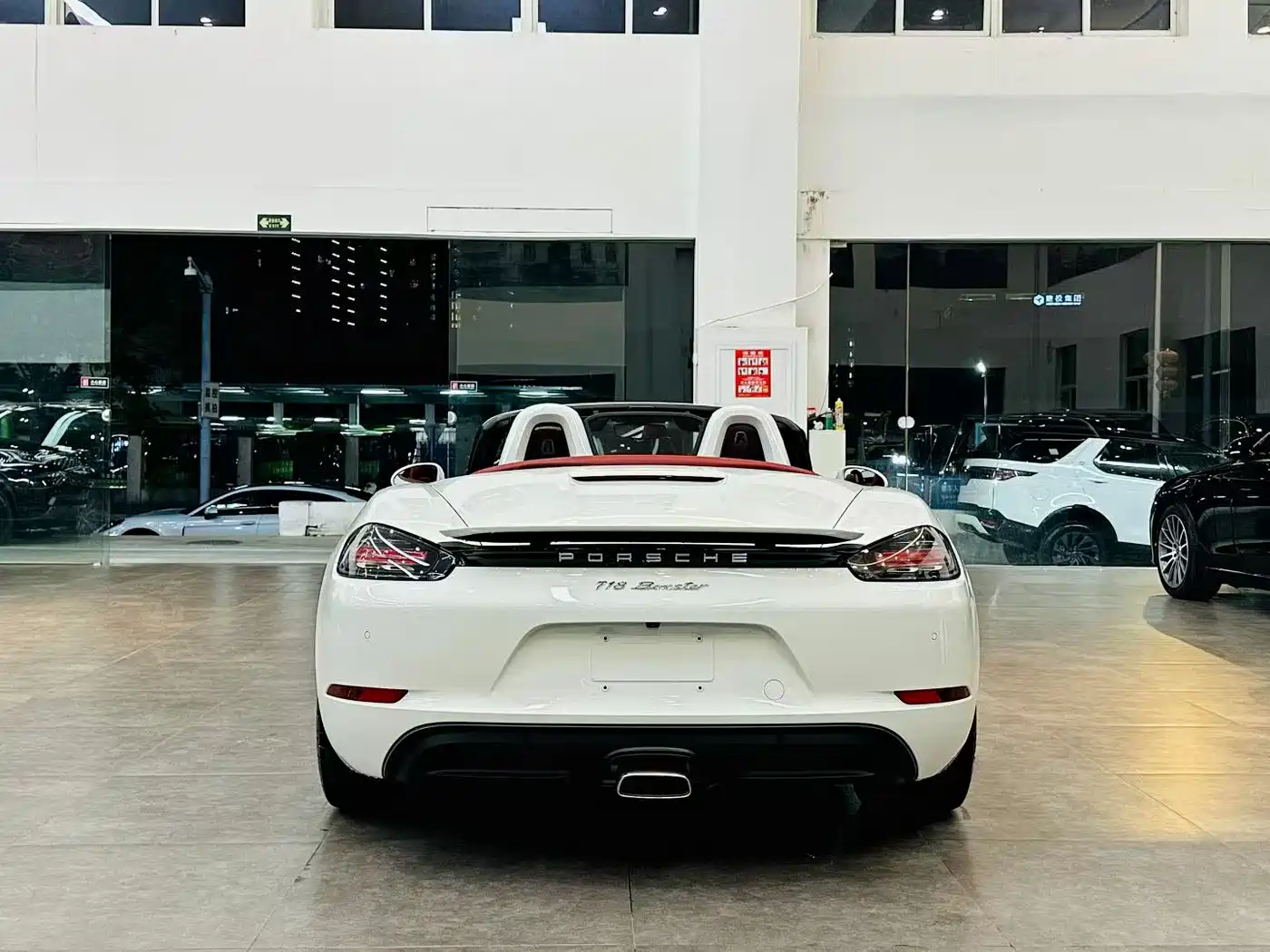 Porsche 718 2022 Boxster 2.0T фото 3