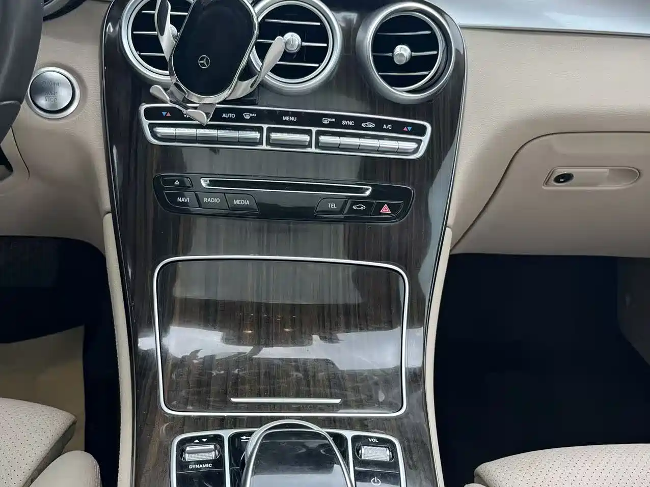 Mercedes-Benz GLC 2017 GLC 260 4MATIC Luxury фото 19