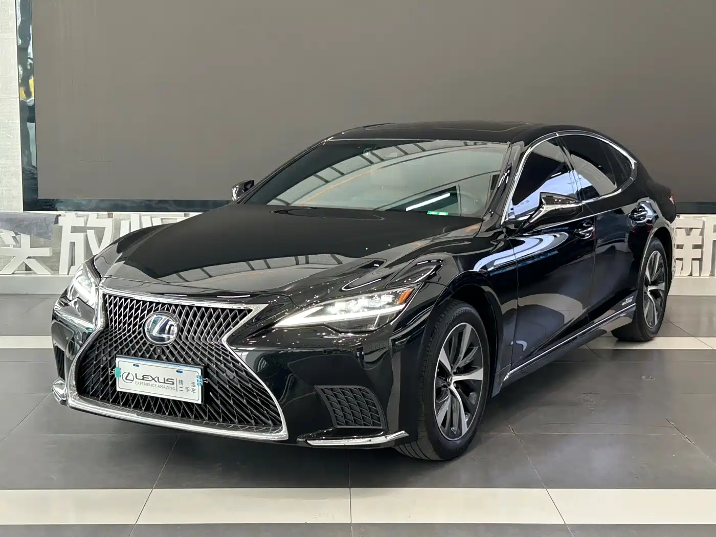 Lexus LS 2021 500h Excellence Edition