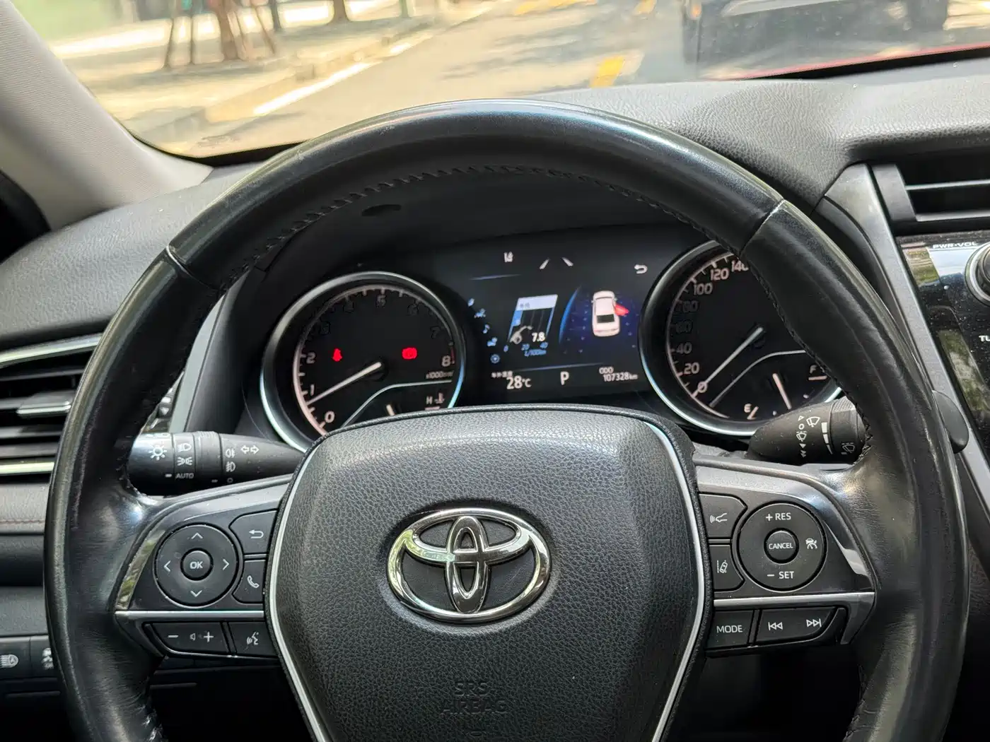 Toyota Camry 2018 2.0G Luxury Edition фото 10
