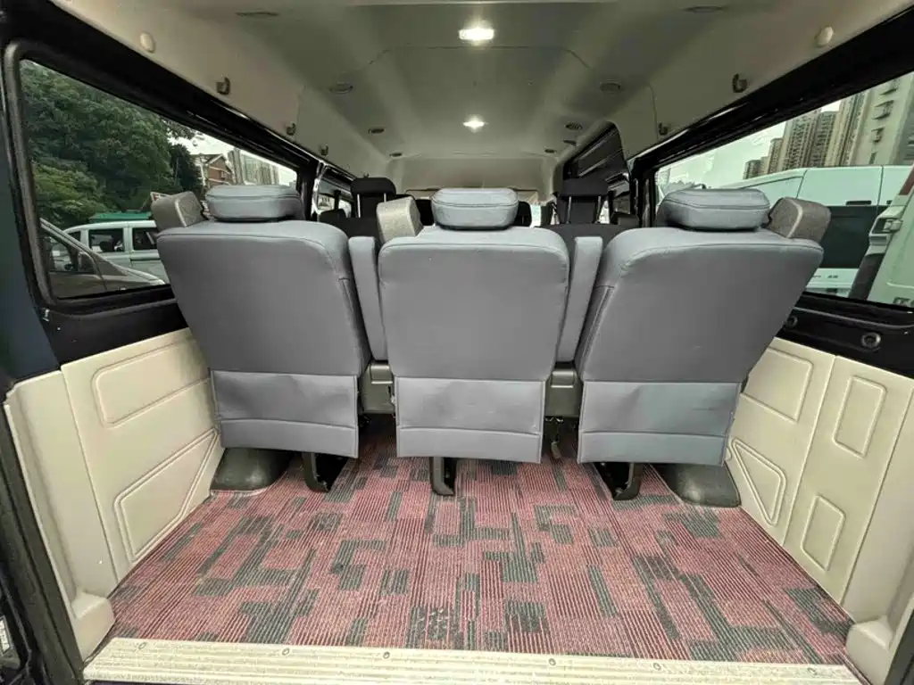Jiangling JMC Fushun 2026 2025 Model 2.0T 8AT Diesel Medium Wheelbase Medium Roof Business Version 9 Seater (Non-commercial)