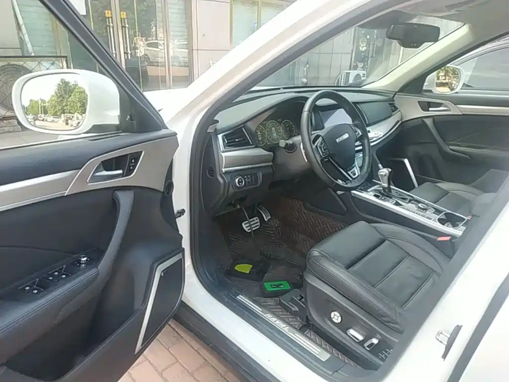 Фото 16 - Haval H7