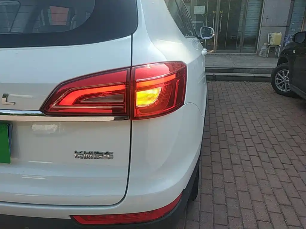 Фото 8 - Haval H7