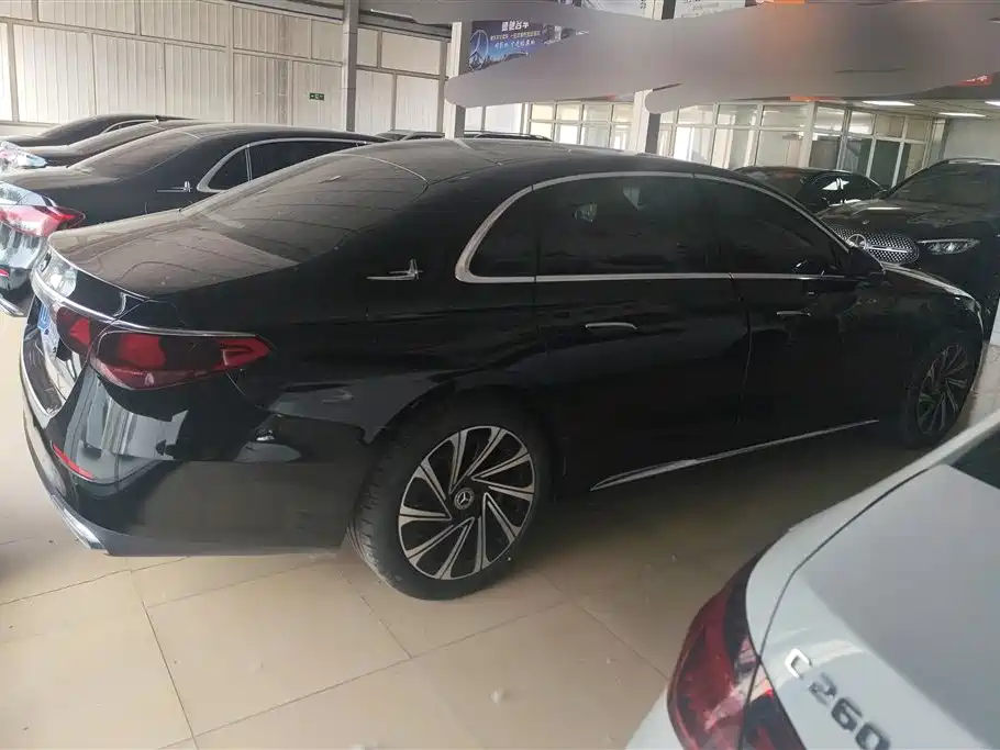 Mercedes-Benz E-Class 2024 Model E 300 L Luxury фото 3