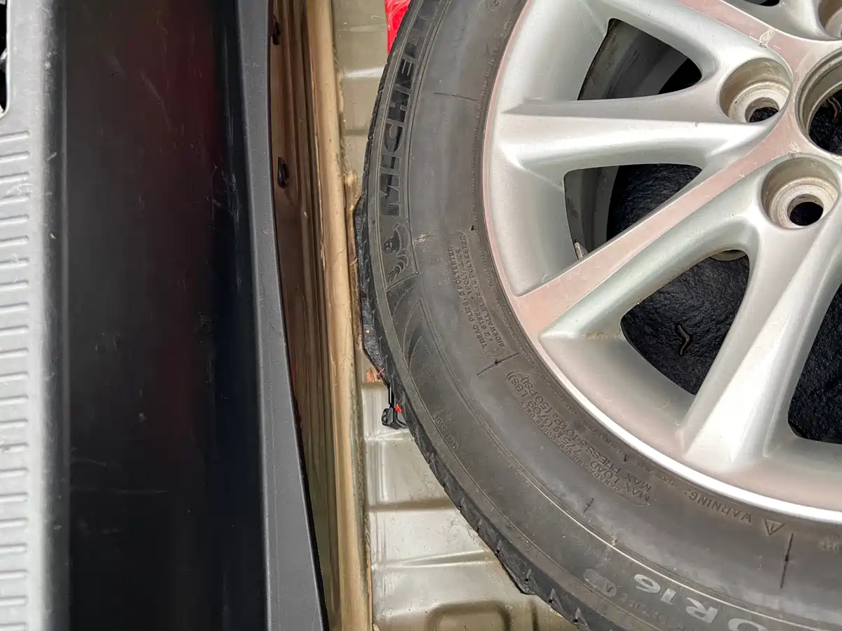 Toyota Camry 2013 200E Classic Elite Edition фото 15