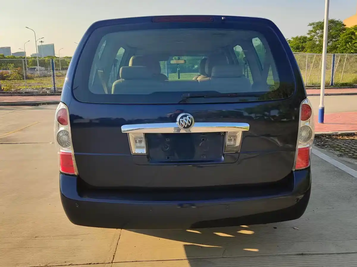Buick GL8 2014 2.4L Classic Edition фото 5