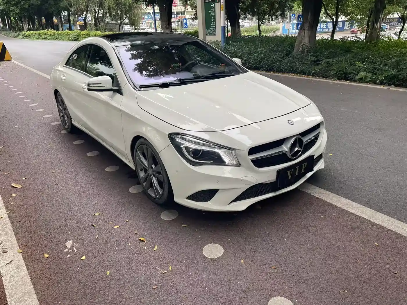 Mercedes-Benz CLA (Import) 2016 CLA 200 Fashion фото 3