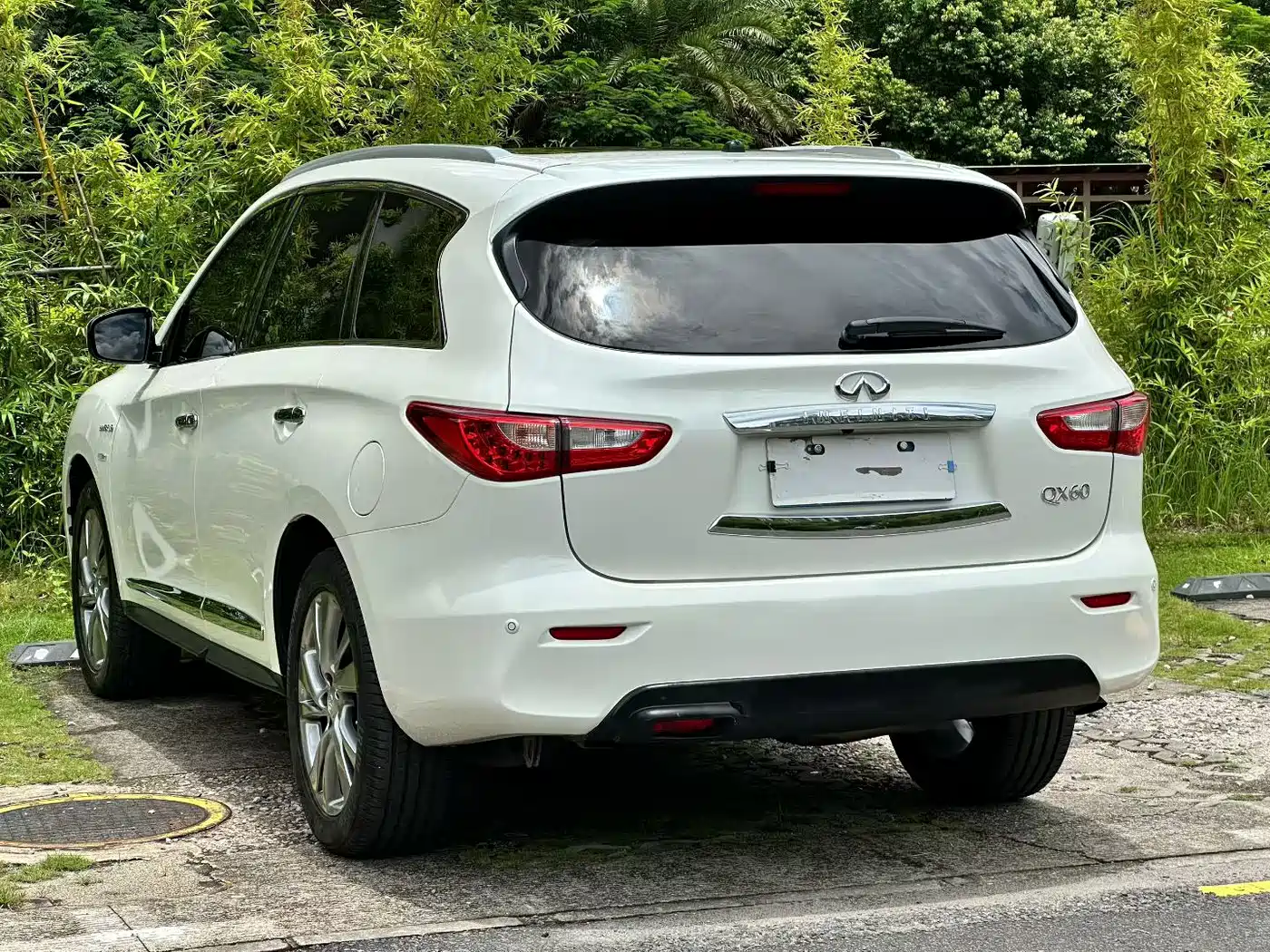 Infiniti QX60 (Import) 2016 2014 Model 2.5 S/C Hybrid 2WD Excellence Edition