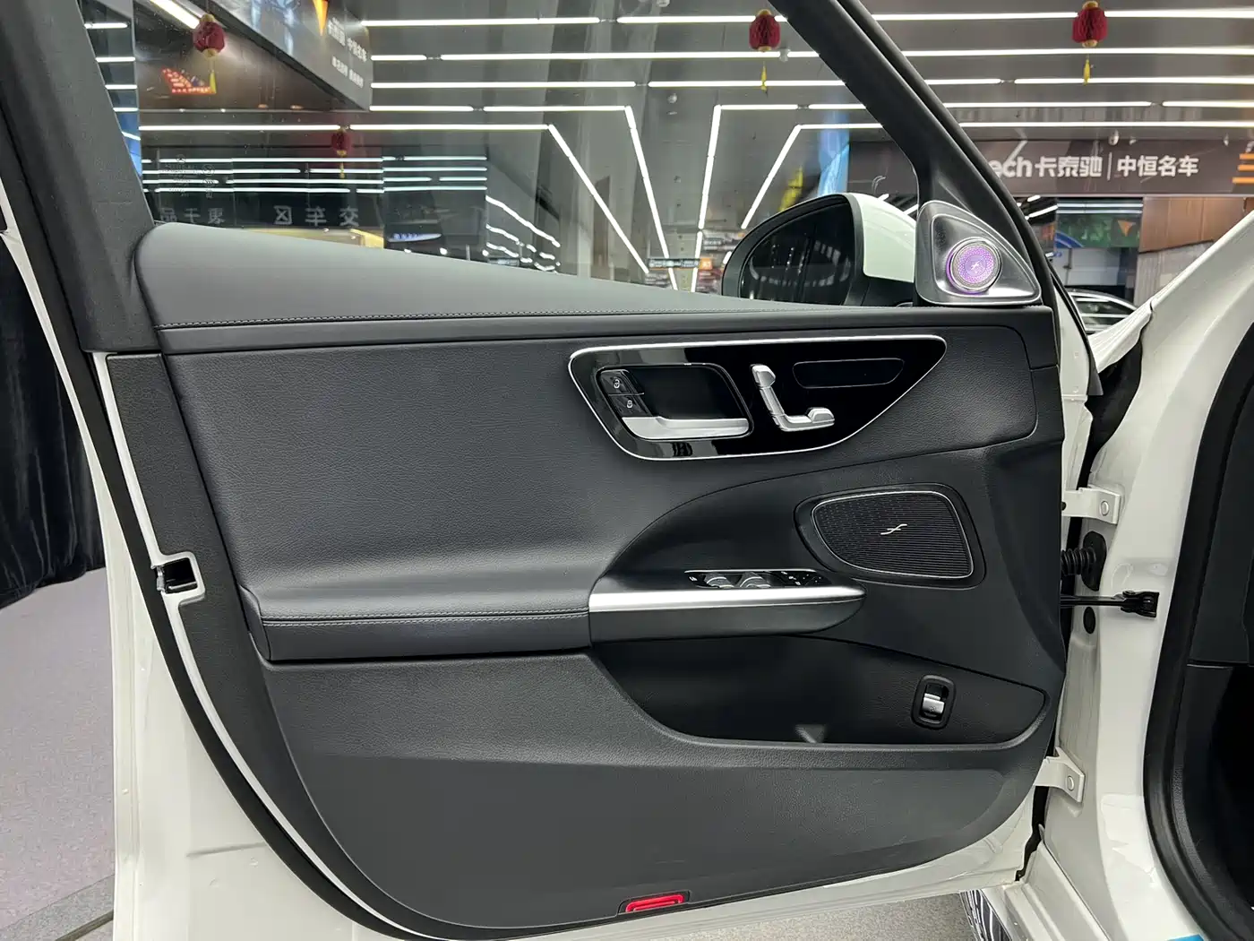 Mercedes-Benz C-Class 2024 Facelift C 200 L Sport фото 10