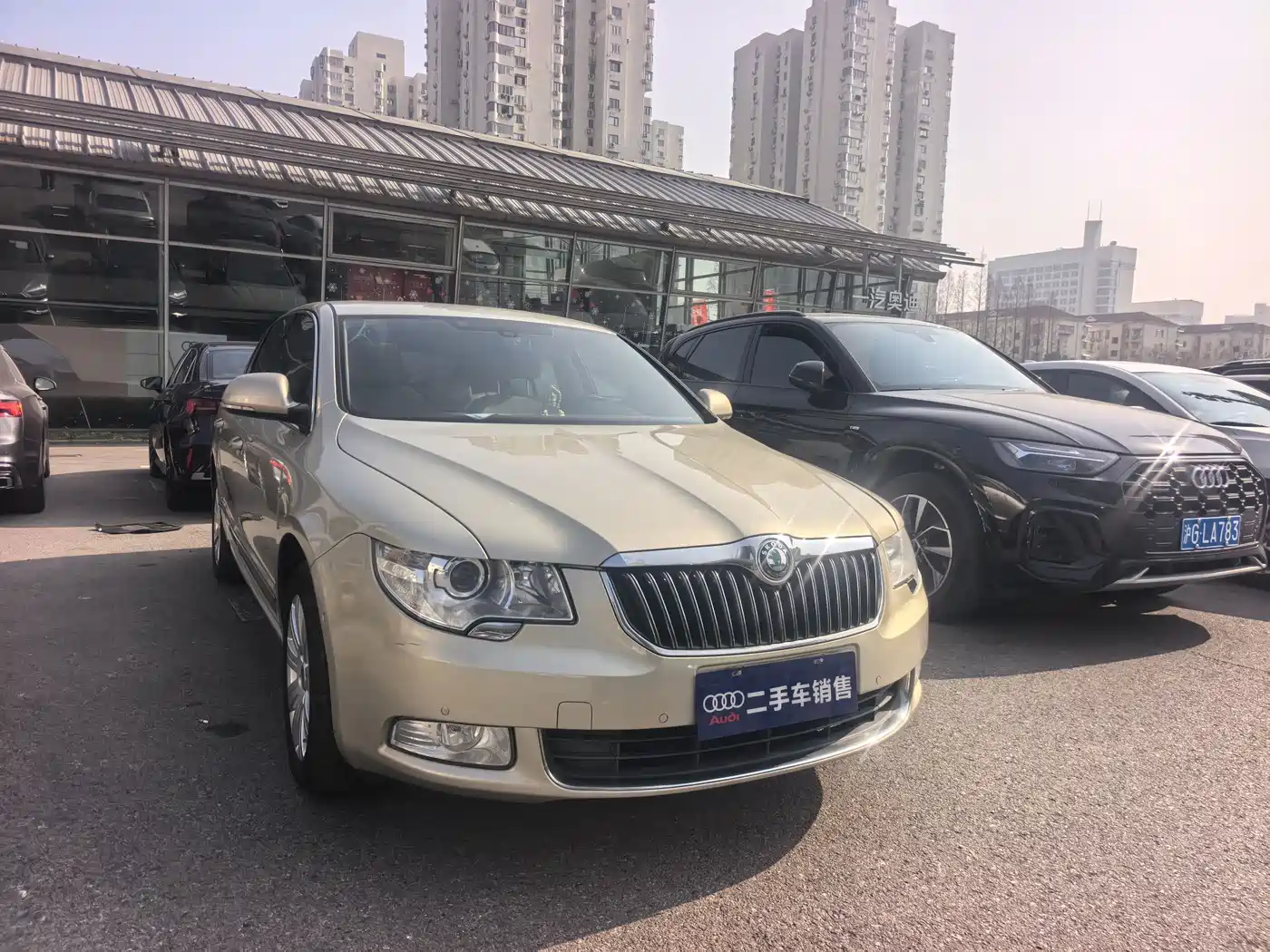 Škoda Superb 2012 1.8TSI Automatic Elegance Edition фото 2
