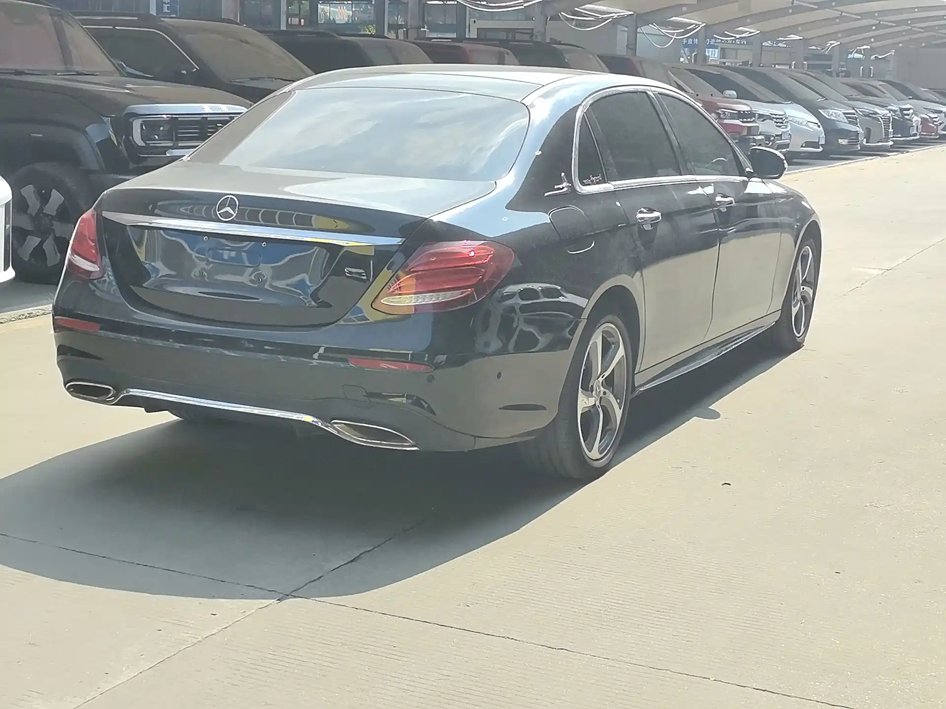 Фото 7 - Mercedes-Benz E-Class
