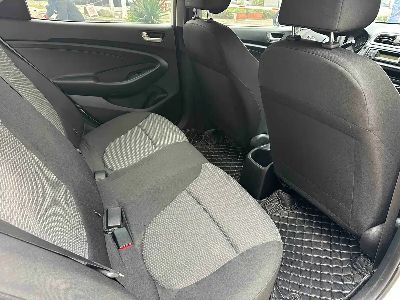 Hyundai Verna 2020 1.4L Manual GL Renewal Edition фото 9