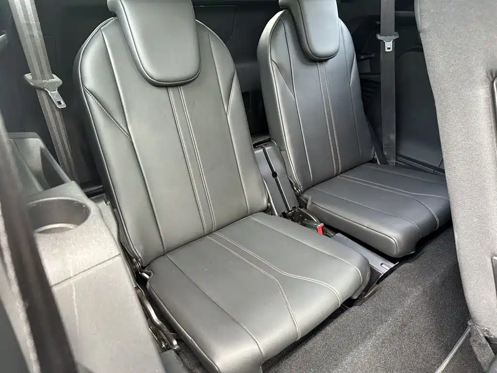 Peugeot 5008 2017 350THP 7-seat Elite Edition фото 16
