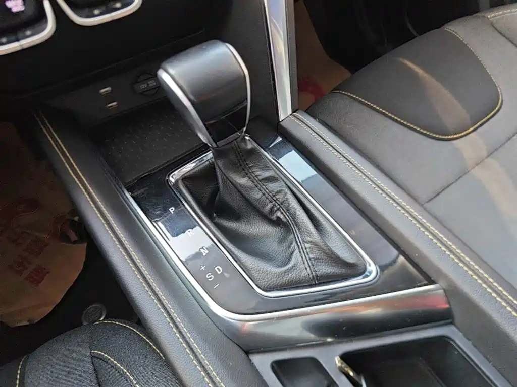 BAIC Beijing X3 2022 2021 1.5T CVT Glory