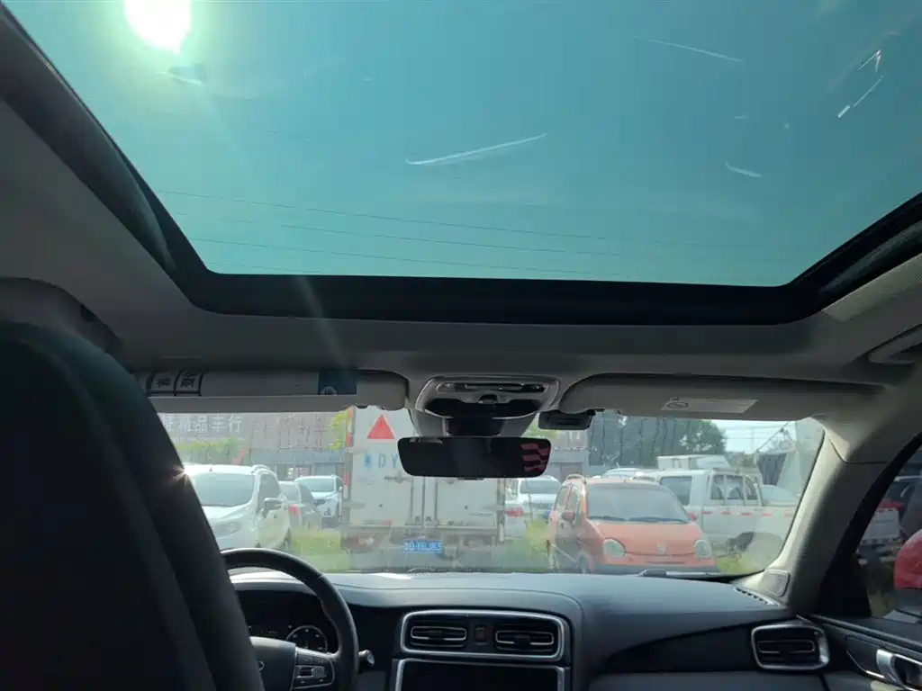 Lynk & Co 01 EM-P 2018 1.5T PHEV Jin Pro China V фото 18