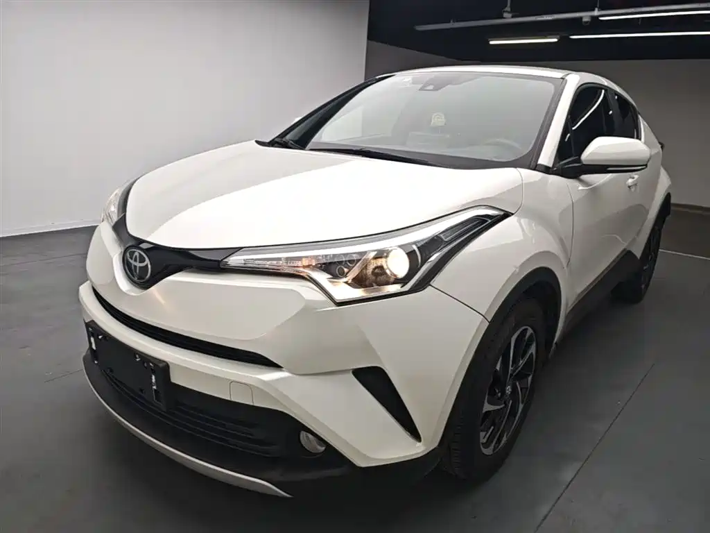 Toyota IZOA 2018 2.0L Yichi Edition China V фото 2