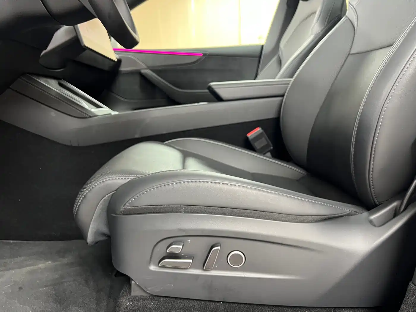 Tesla Model Y L 2025 2025 Facelift Long Range AWD