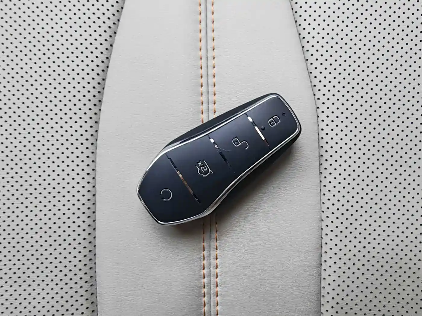 BYD Song Pro New Energy 2022 DM-i 51km Luxury фото 16