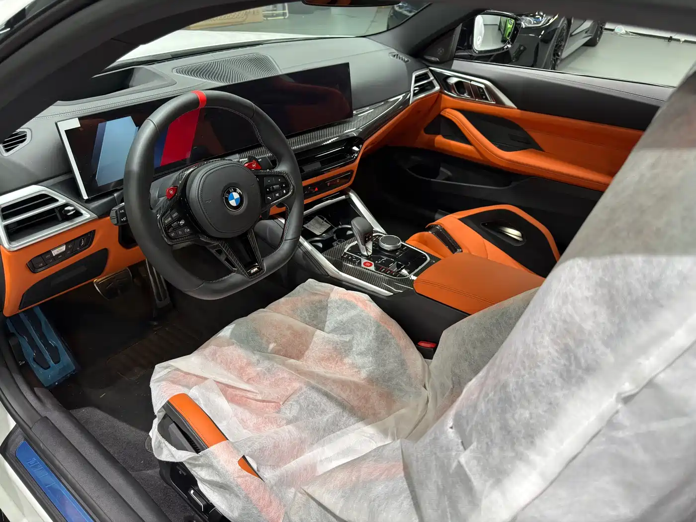 BMW M4 2024 BMW M4 Coupe M xDrive Competition фото 6