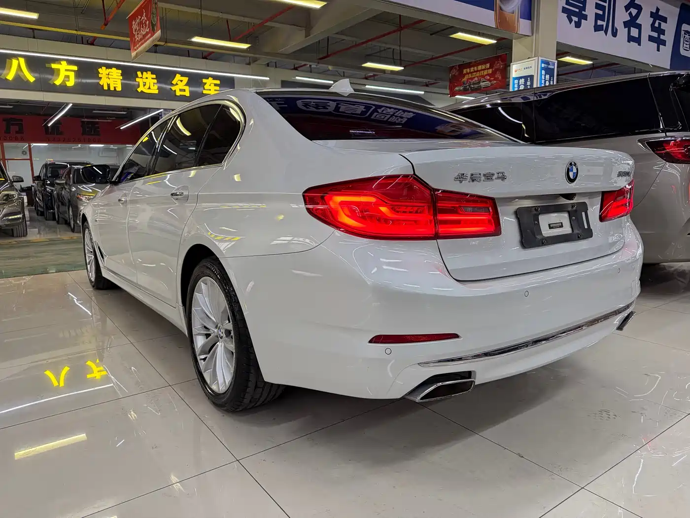 BMW 5 Series 2018 530Li Leading Luxury Package фото 4