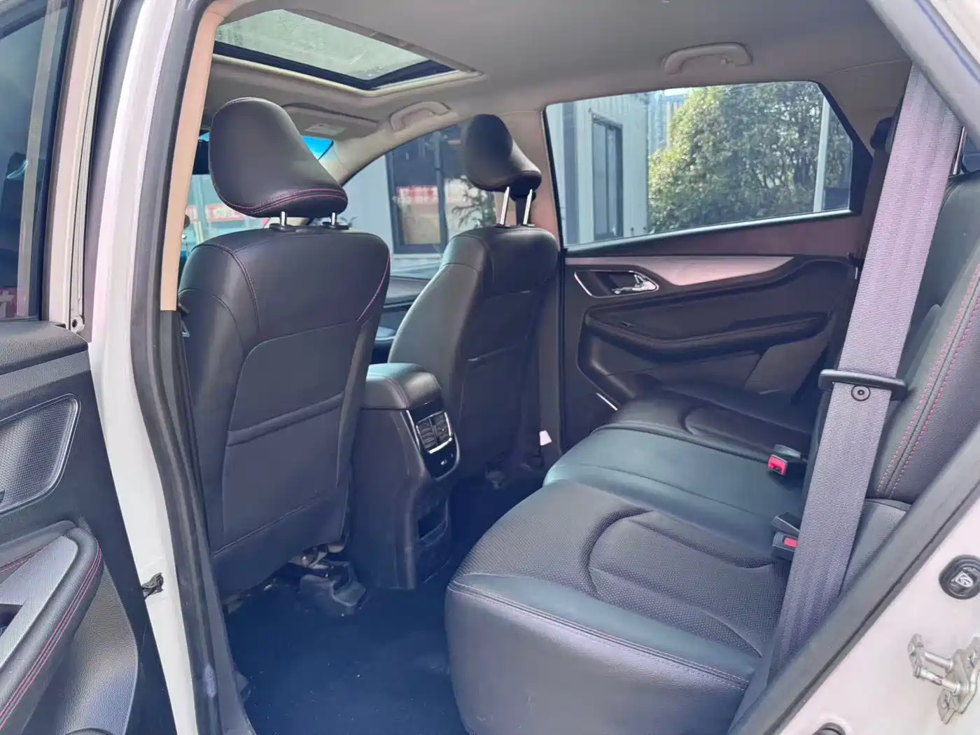 Baojun 560 2016 2016 1.8L Manual Luxury