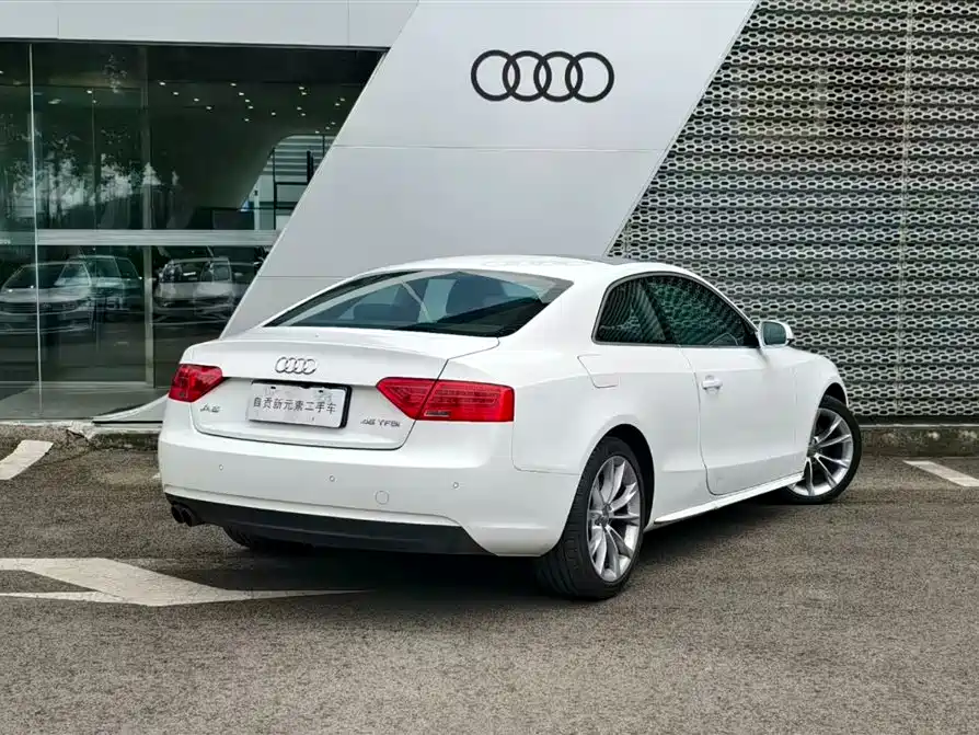 Audi A5 (Import) 2014 Coupe 45 TFSI фото 3