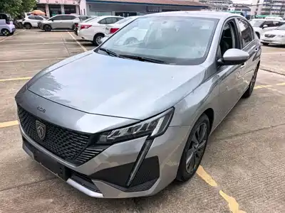 Peugeot 408