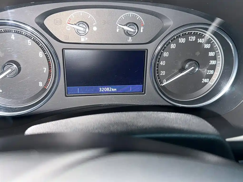 Buick LaCrosse 2022 652T Luxury фото 4