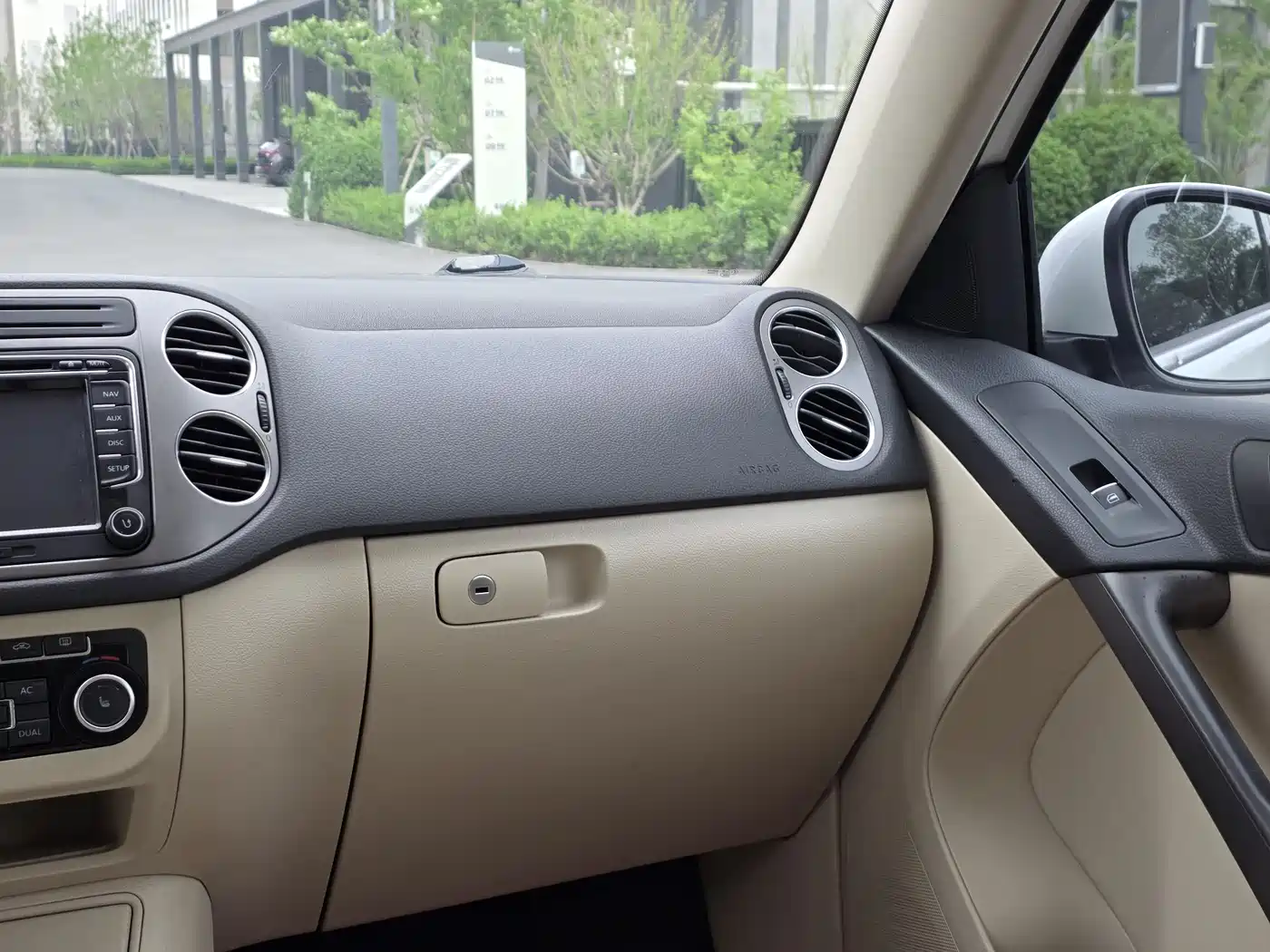 Volkswagen Tiguan 2012 1.8TSI Automatic 4WD Elite Edition фото 15