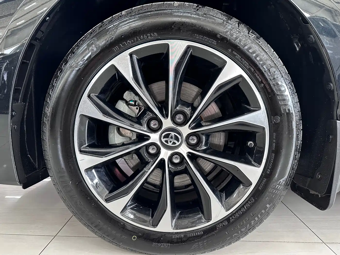 Toyota Avalon 2023 Hybrid 2.5L Luxury Edition фото 9
