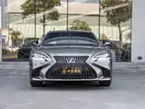 Фото 2 - Lexus LS