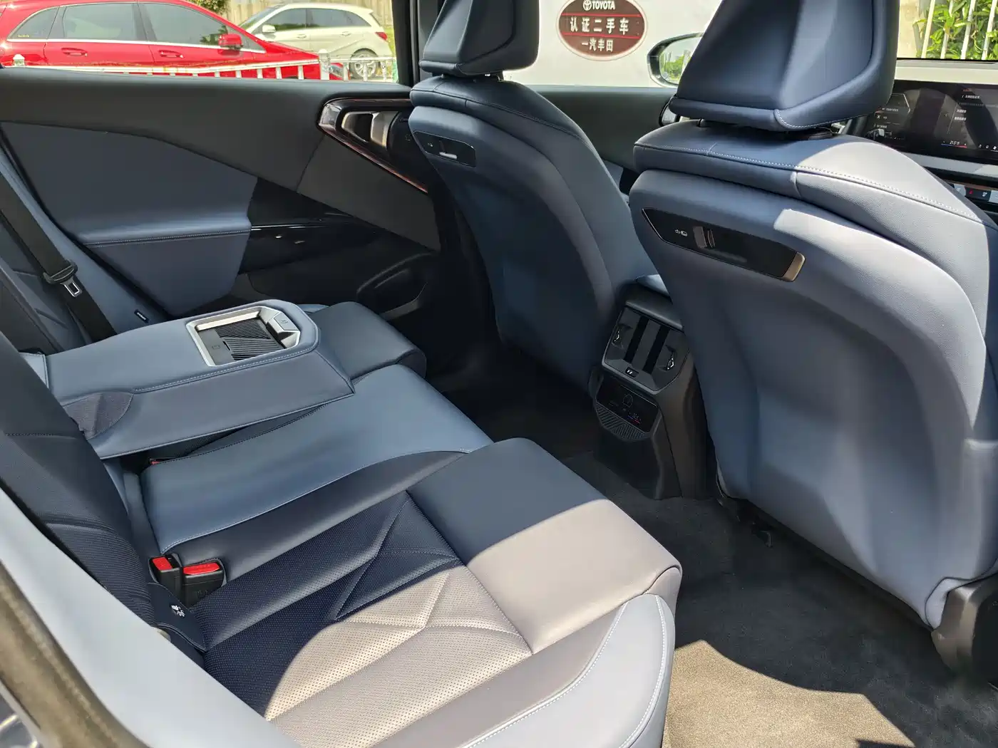 BMW X3 2025 xDrive30L Premium M Sport Package фото 16