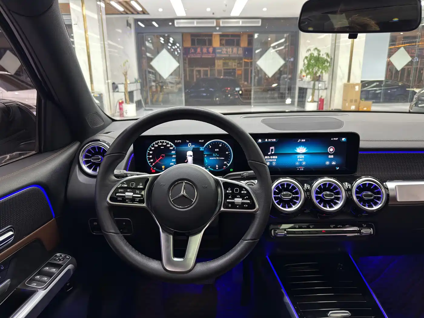 Mercedes-Benz GLB 2022 Model GLB 200 Fashion Edition фото 9