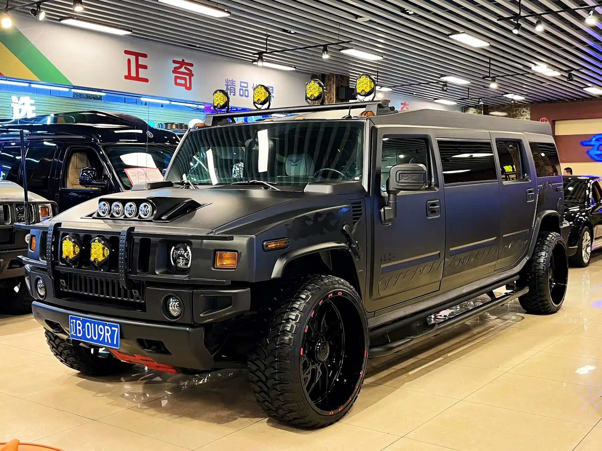 Фото 3 - Hummer H2