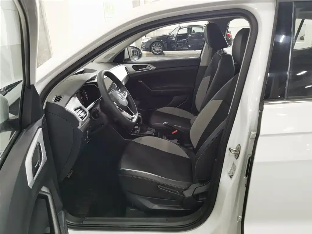 Volkswagen Tanying 2021 1.5L Automatic Smart Connect Edition фото 10
